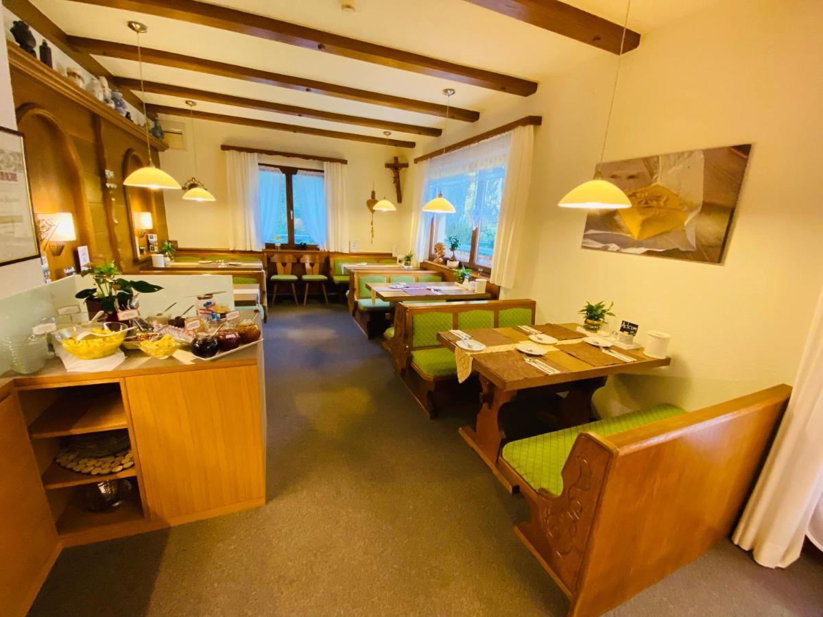 Hotel Garni Enzian ดามุลส์ ภายนอก รูปภาพ
