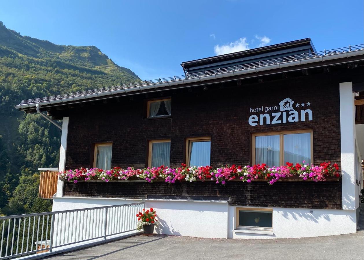 Hotel Garni Enzian ดามุลส์ ภายนอก รูปภาพ