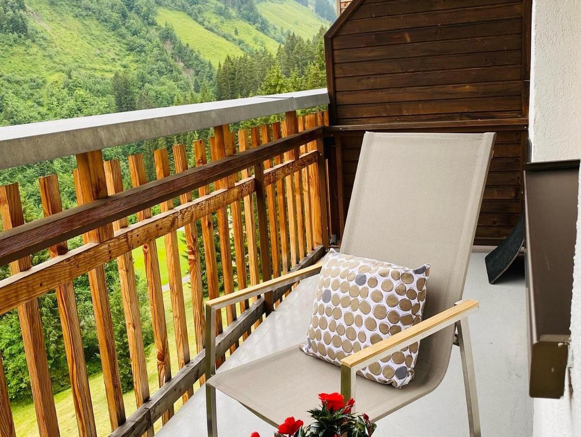 Hotel Garni Enzian ดามุลส์ ภายนอก รูปภาพ