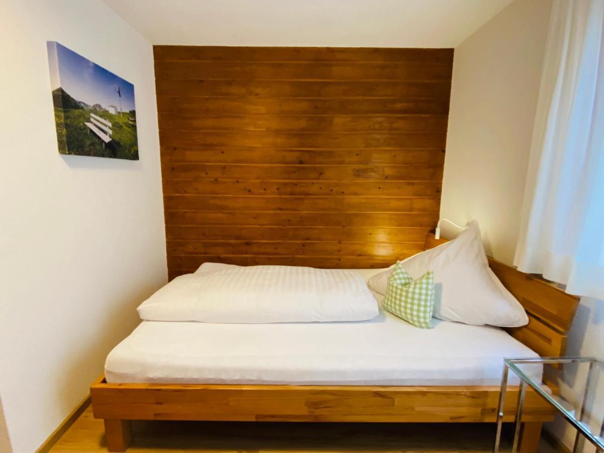 Hotel Garni Enzian ดามุลส์ ภายนอก รูปภาพ
