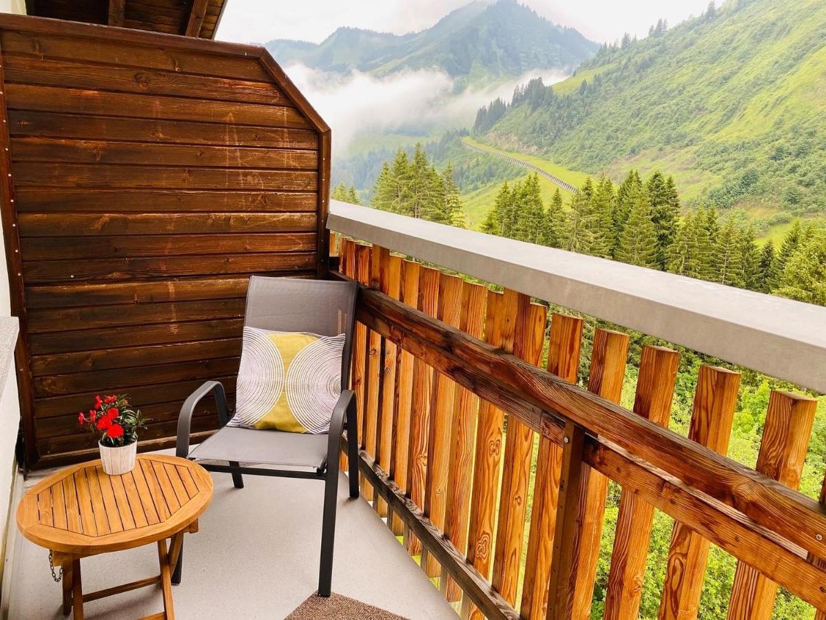 Hotel Garni Enzian ดามุลส์ ภายนอก รูปภาพ