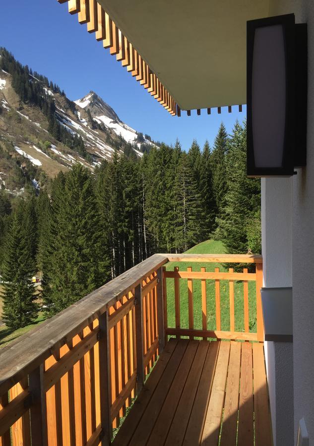 Hotel Garni Enzian ดามุลส์ ภายนอก รูปภาพ